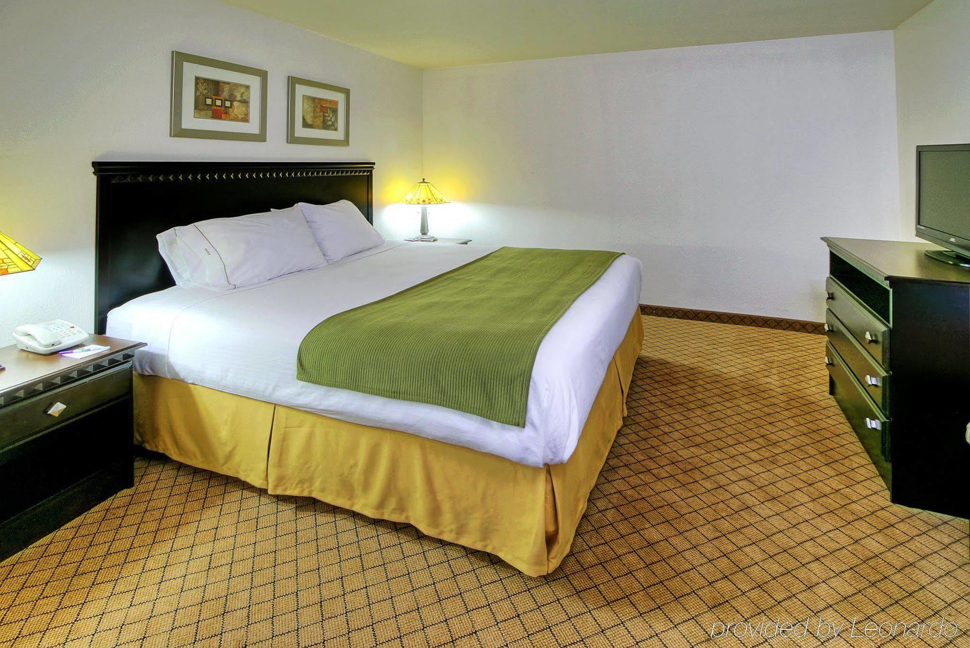 Hotel Baymont By Wyndham Roswell Habitación foto
